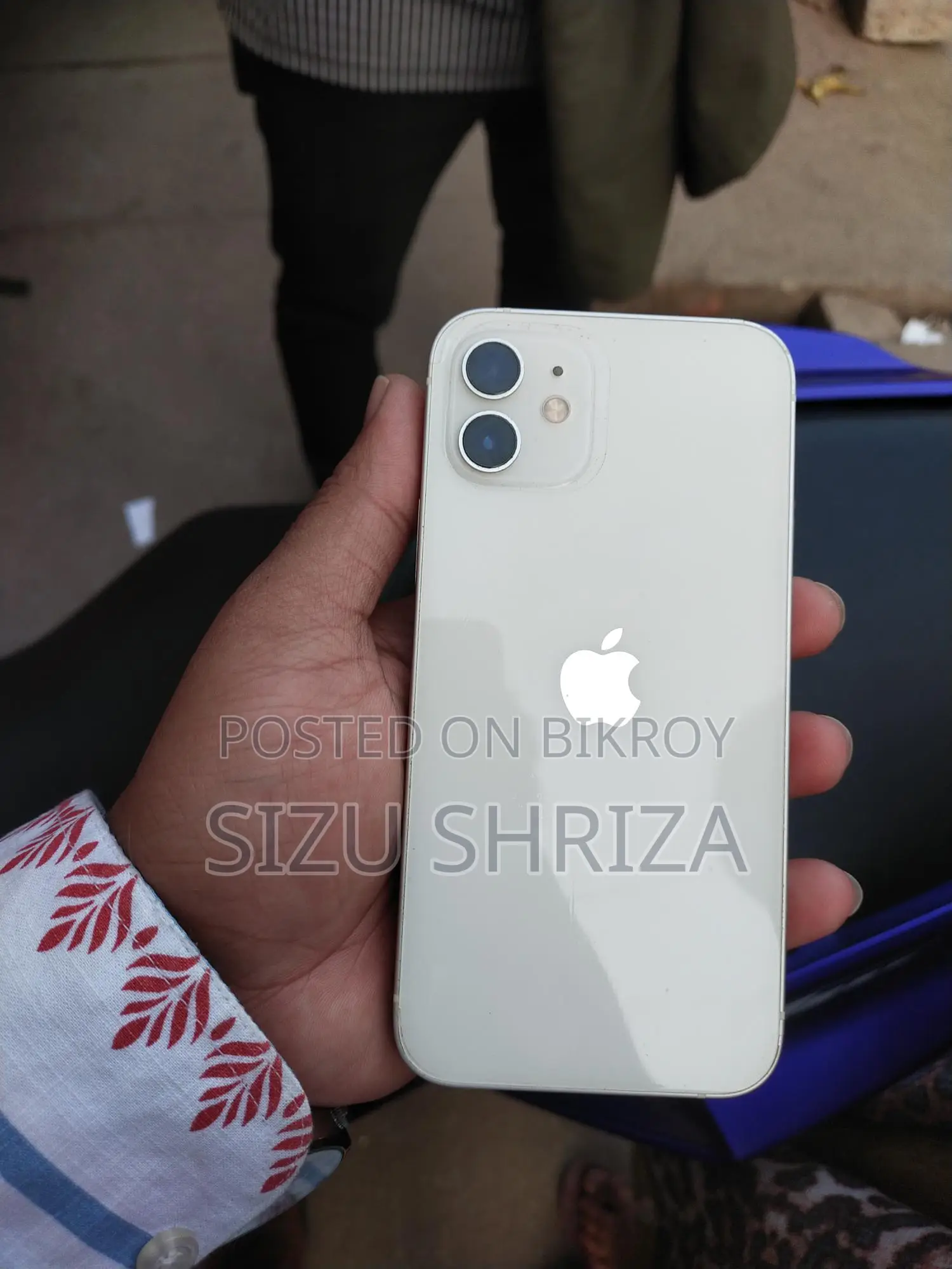 Apple iPhone 12 (Used)