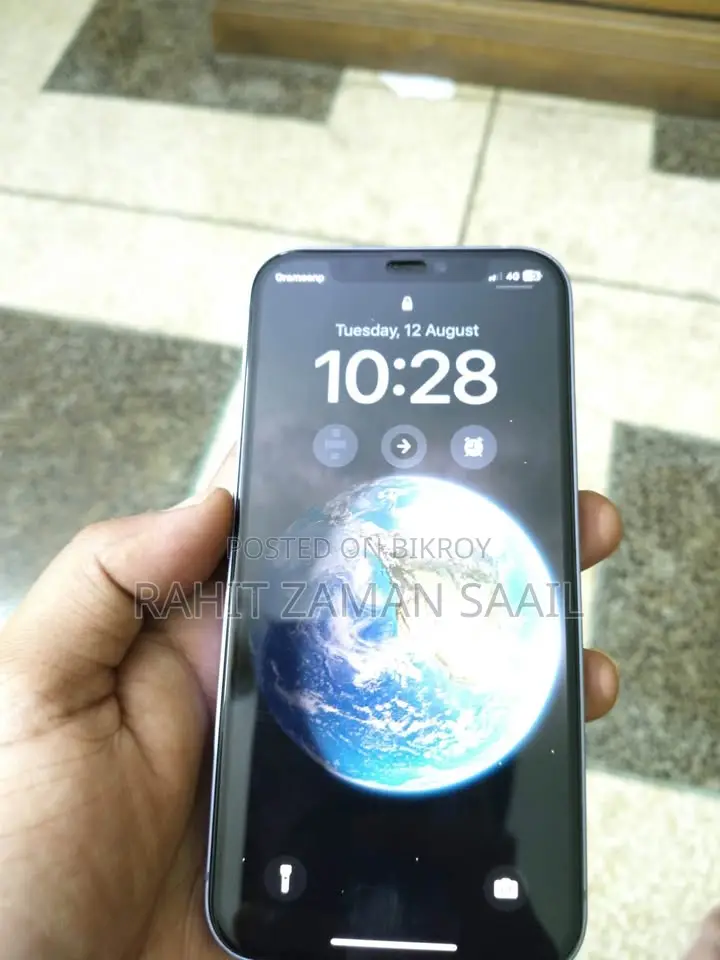 Apple iPhone 12 (Used)