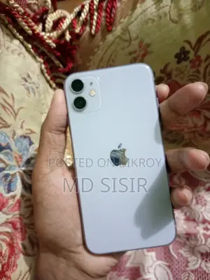 Apple iPhone 11 64GB (Used)