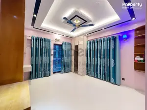 বসুন্ধরা আর/এ – এল ব্লকে ২৫০০ বর্গফুটের অ্যাপার্টমেন্ট বিক্রয়