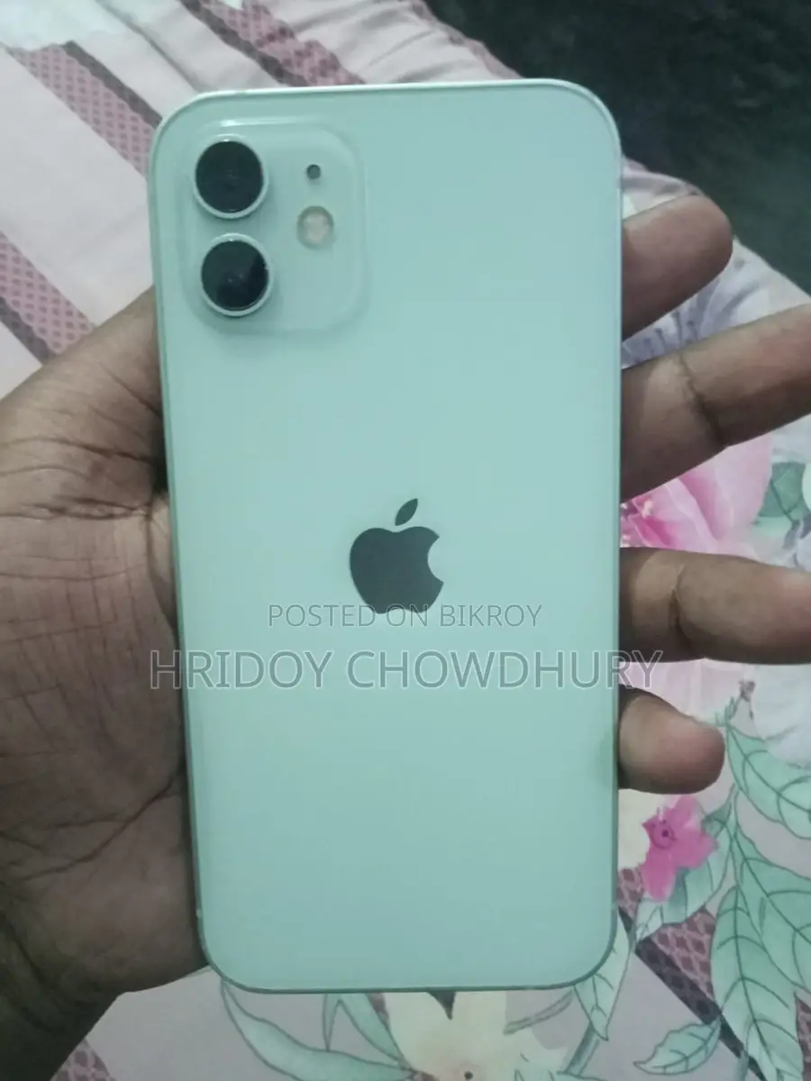 Apple iPhone 12 (Used)