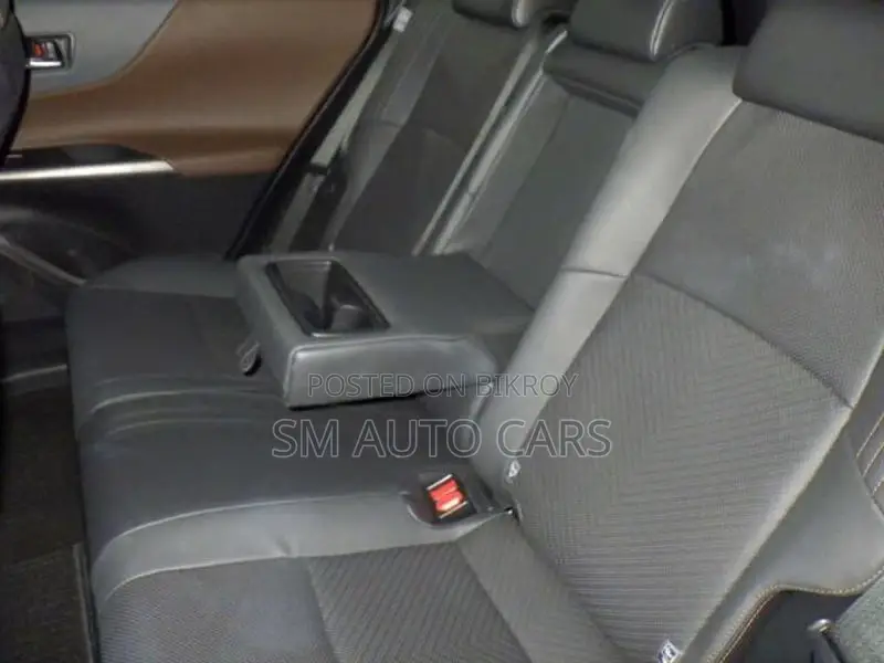 Toyota Harrier Hybrid Z Pearl 2021