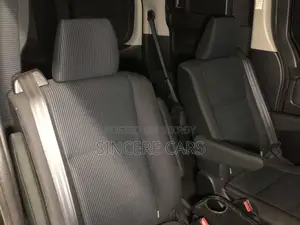 Toyota Noah X HYB 2 PWR DOOR 2021