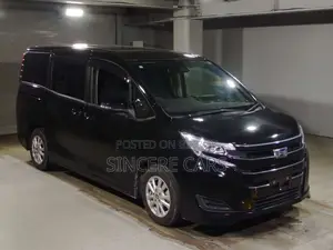 Toyota Noah X HYB 2 PWR DOOR 2021