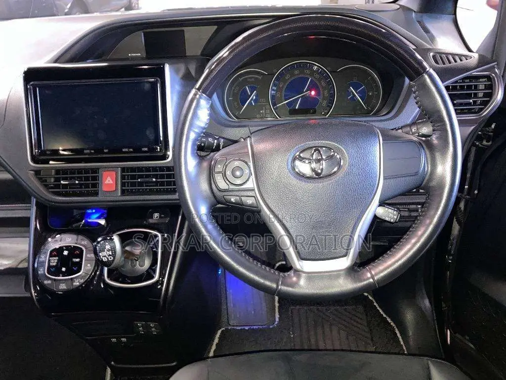 Toyota Esquire Gi Premium 2020