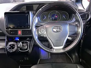 Toyota Esquire Gi Premium 2020