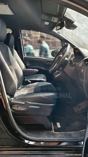 Toyota Esquire GI PREMIUM-PACKAGE 2020