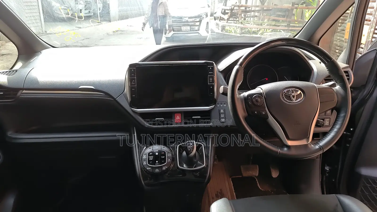 Toyota Esquire GI PREMIUM-PACKAGE 2020