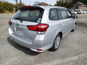 Toyota Fielder hybrid 2021