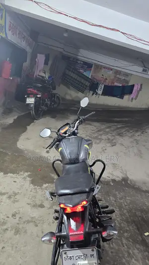 Honda Hornet সুপার ফ্রেশ 2016