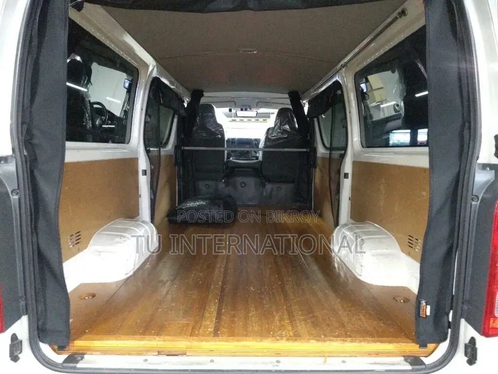 Toyota Hiace DX PACKAGE 2021
