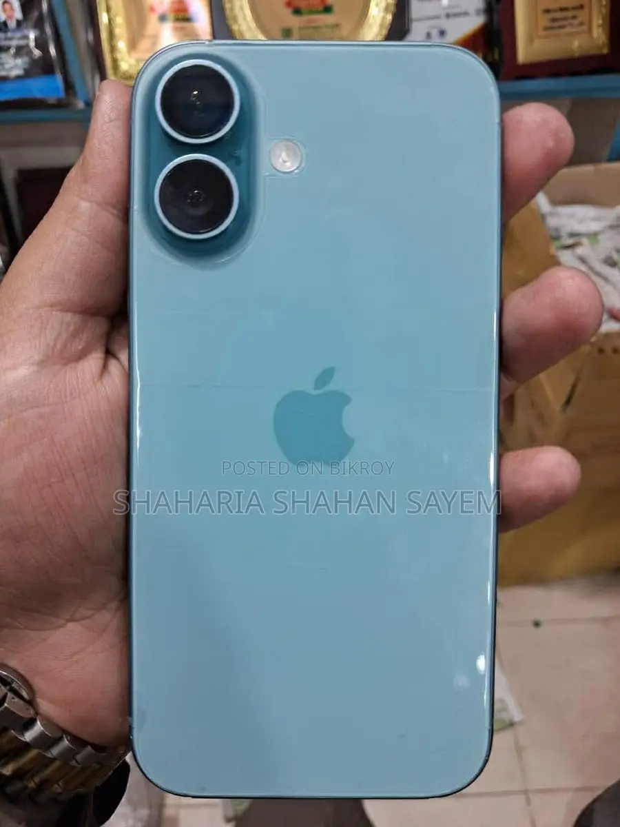 Apple iPhone 16 . (Used)