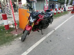 Honda Hornet 2.0 2024