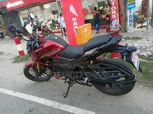 Honda Hornet 2.0 2024