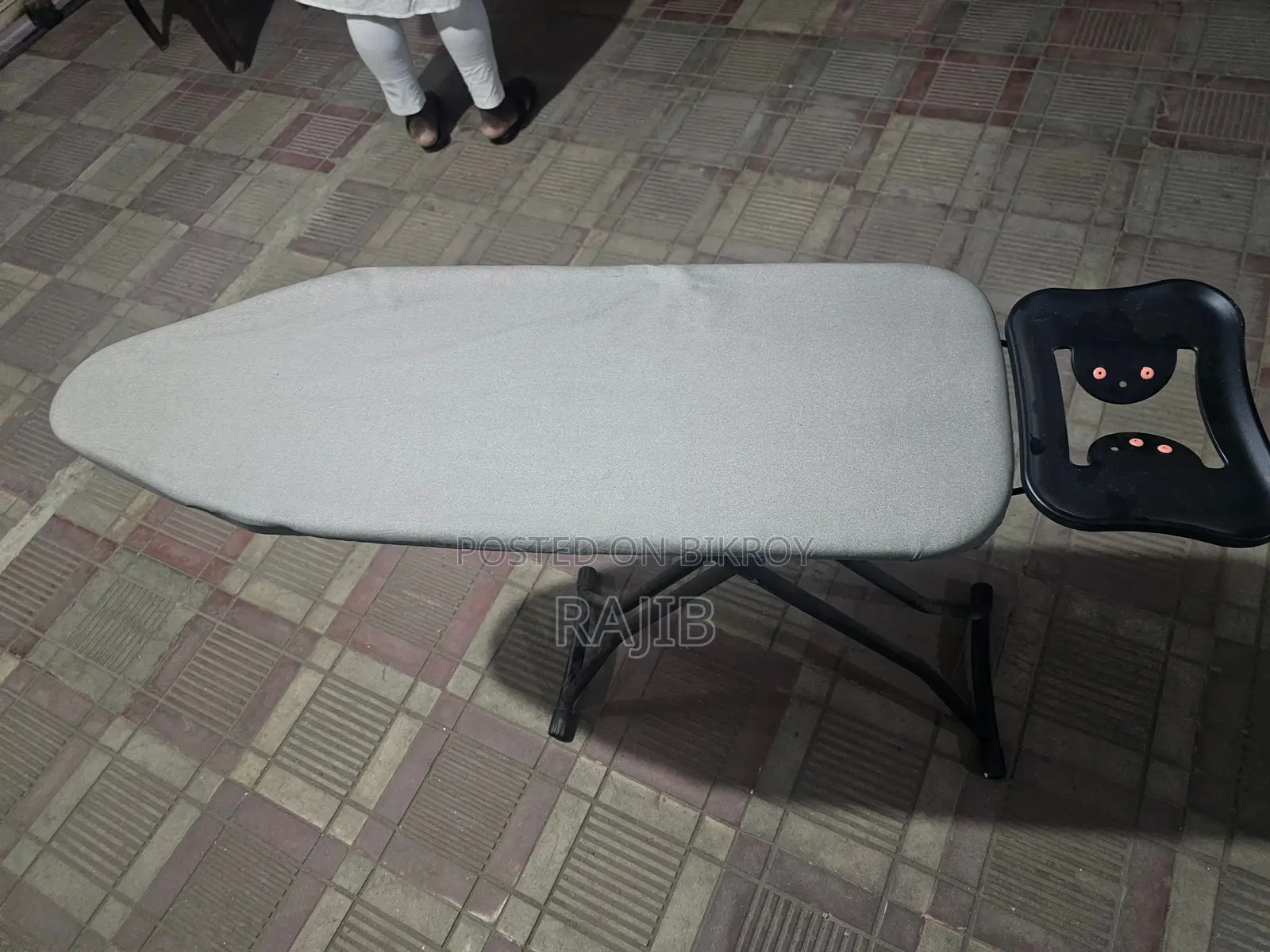 IRON STAND