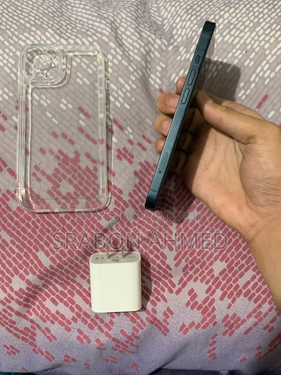 Apple iPhone 13 (Used)