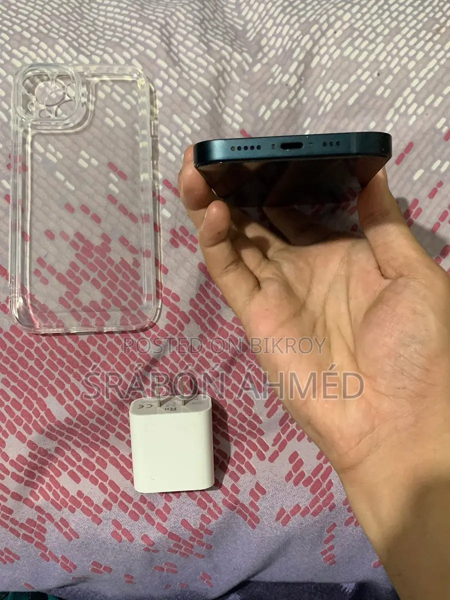 Apple iPhone 13 (Used)