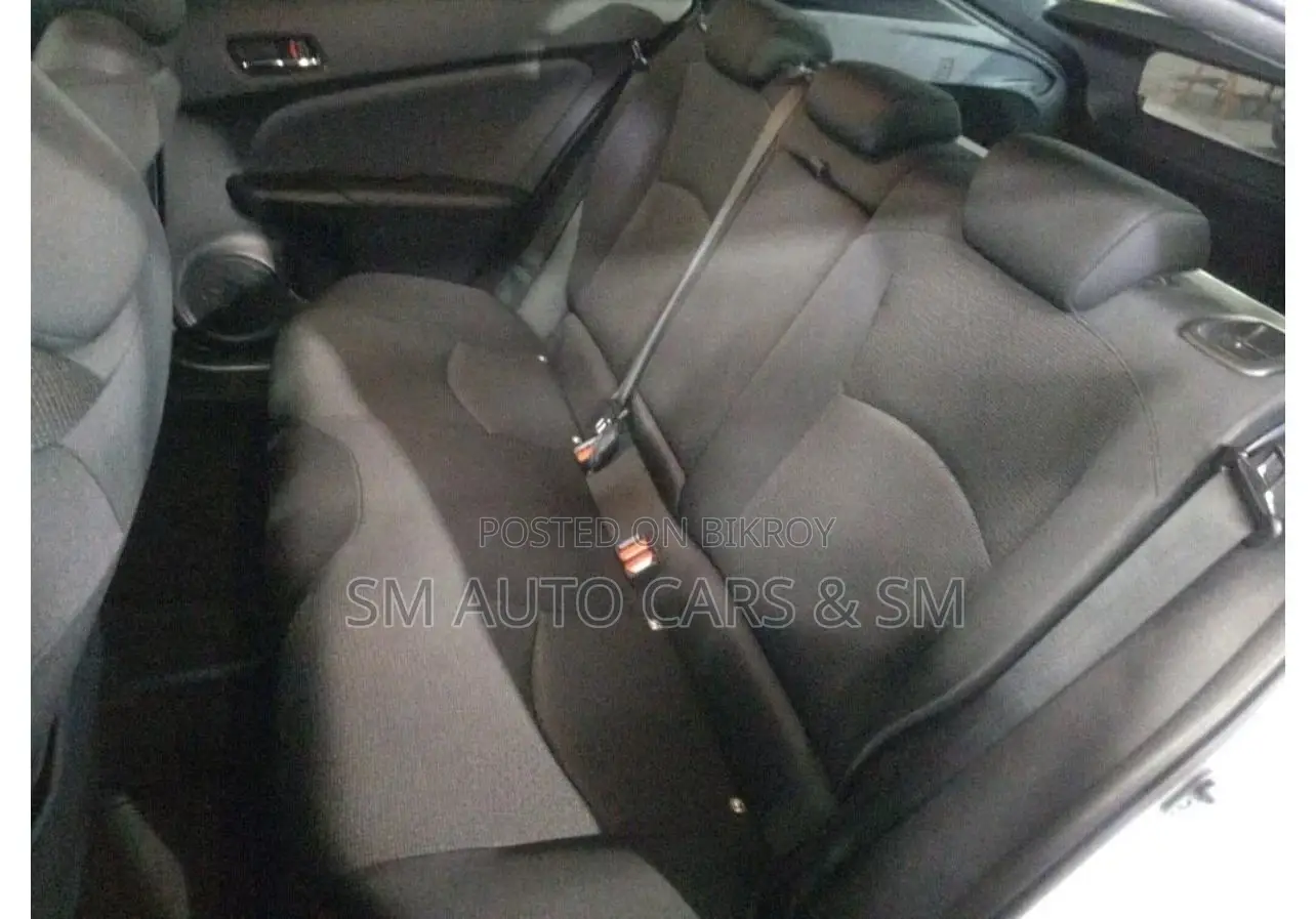 Toyota Prius S Pearl 360 Camera 2021