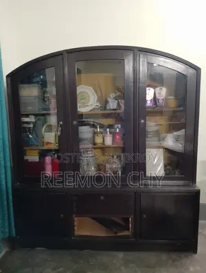 শোকেস বিক্রয় হবে