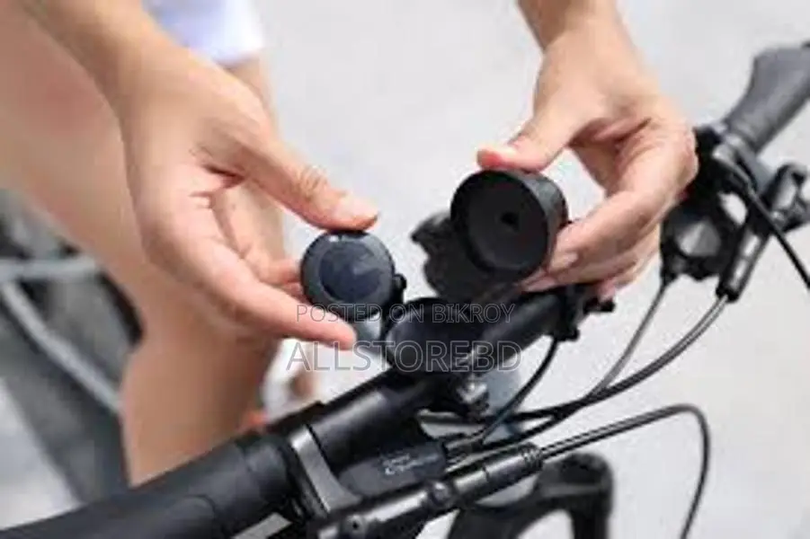Small but Powerful GPS Location Tracker