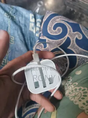 অ্যাপল চার্জার বিক্রয়ের জন্য