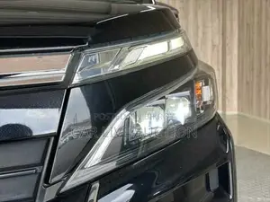 টয়োটা ভক্সি জেডএস কিরামেকি হাইব্রিড ২০২১