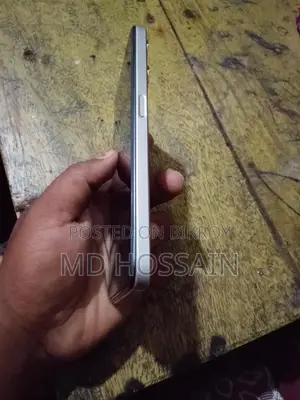 Realme V30 . (Used)