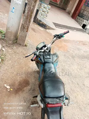 Aprilia SR 125 Motard . 2017