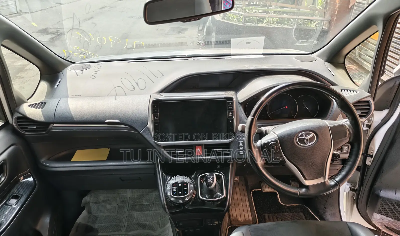 Toyota Esquire GI PREMIUM - HV 2020