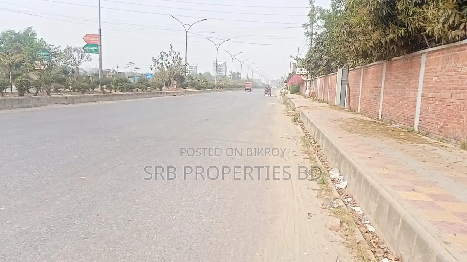 27 Katha Prime Land on Madani Avenue 100ft Main Road | Ceramic Boundary