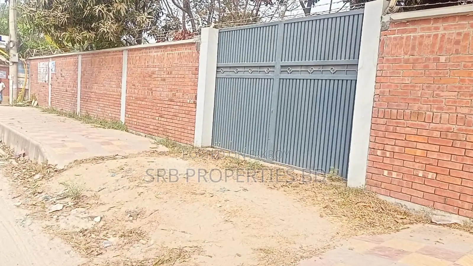 27 Katha Prime Land on Madani Avenue 100ft Main Road | Ceramic Boundary