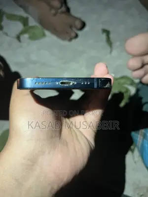 Apple iPhone 13 . (Used)
