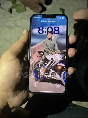 Apple iPhone 13 . (Used)