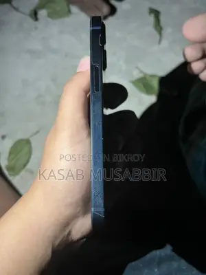 Apple iPhone 13 . (Used)