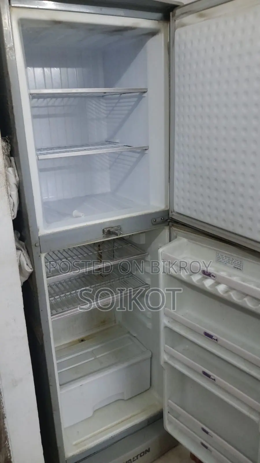 Walton Refrigerator 13.5cft