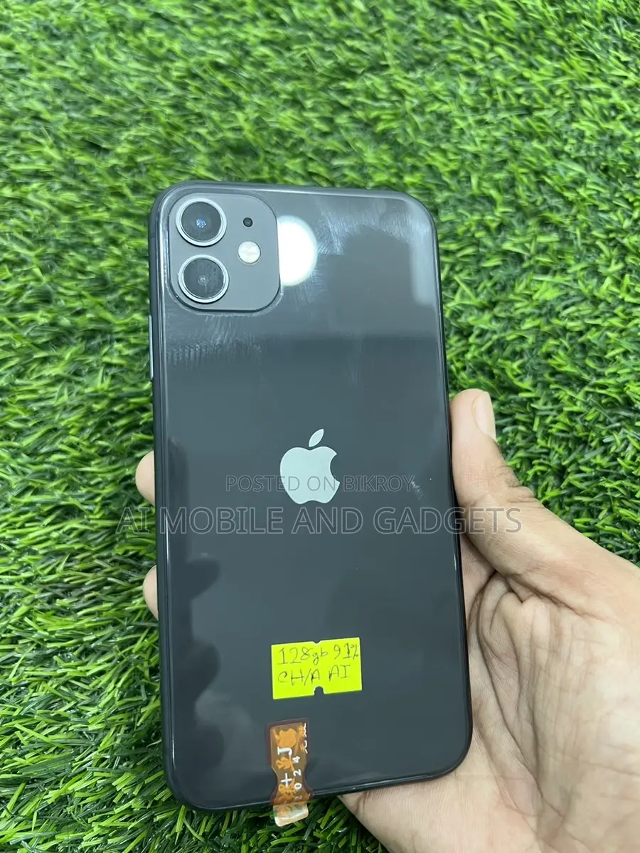Apple iPhone 11 128GB (Used)