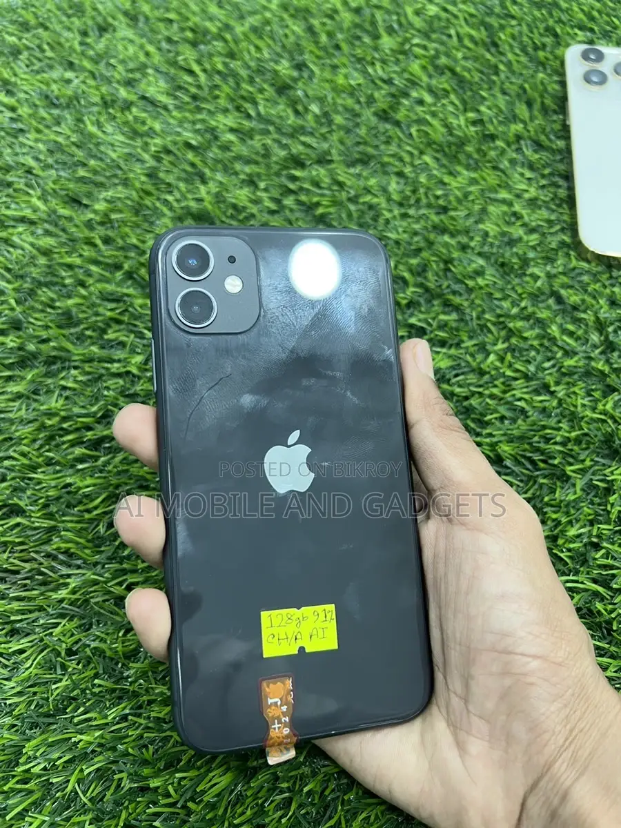 Apple iPhone 11 128GB (Used)