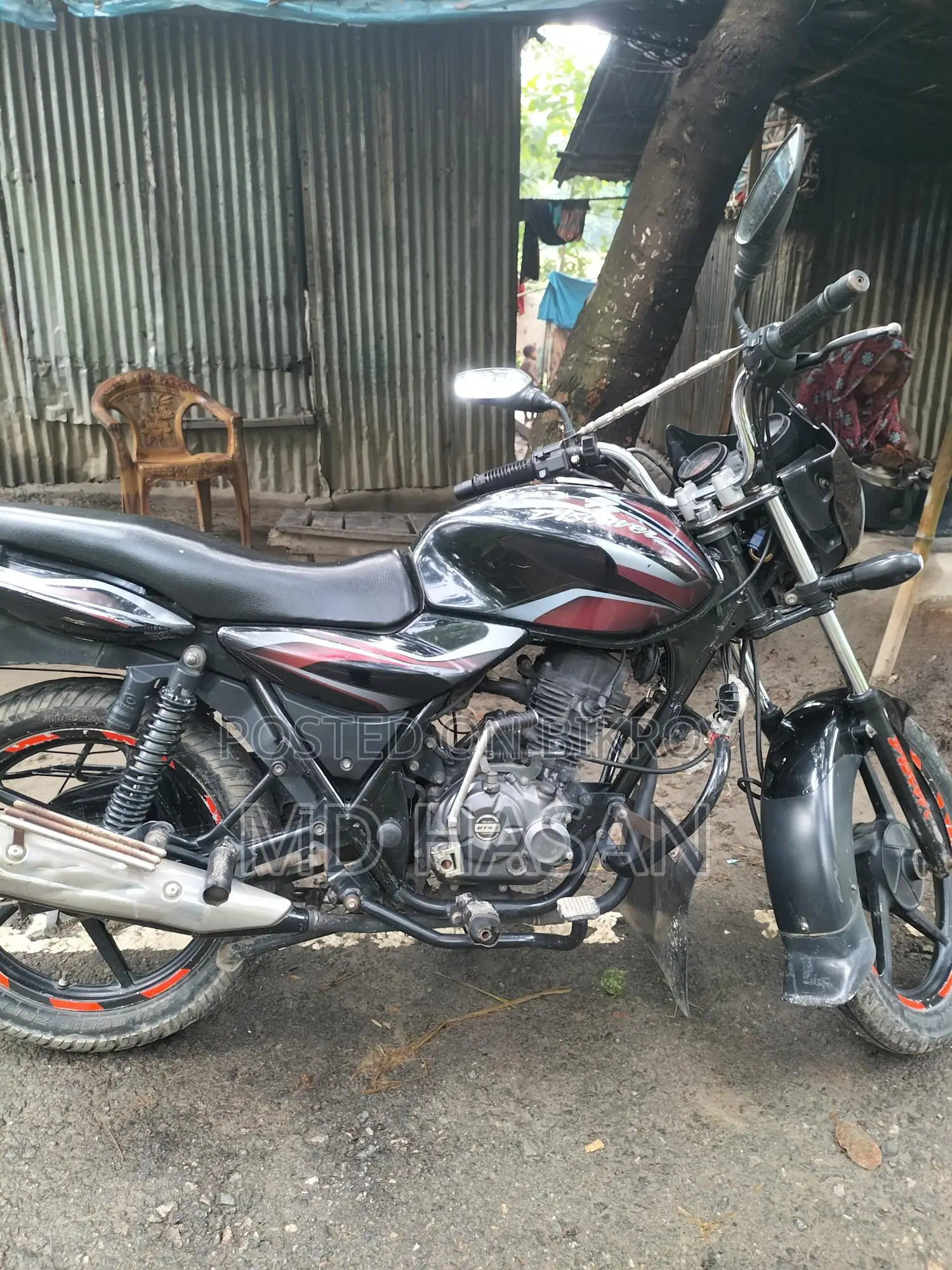 Bajaj Discover 100 . 2016