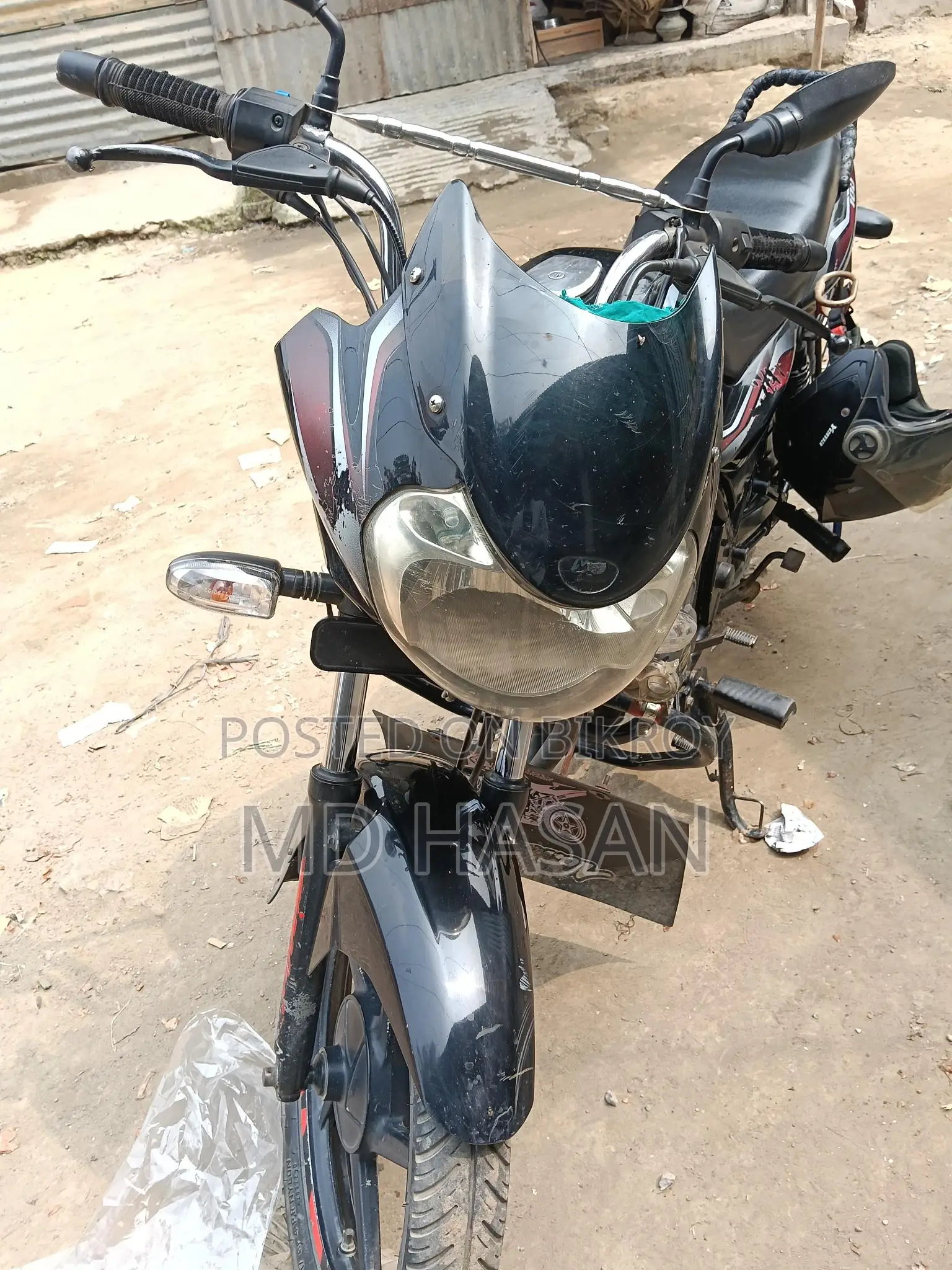 Bajaj Discover 100 . 2016