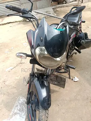 Bajaj Discover 100 . 2016