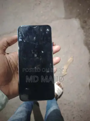 Vivo V20 (Used)