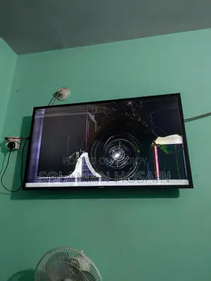 Samsung Smart TV 43 Inch 5 Series
