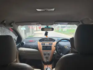 Toyota Yaris . 2006