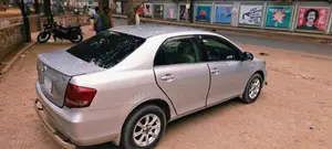 Toyota Axio . 2009