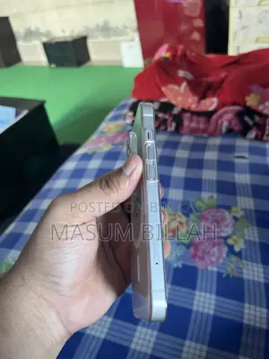 Apple iPhone 13 (Used)
