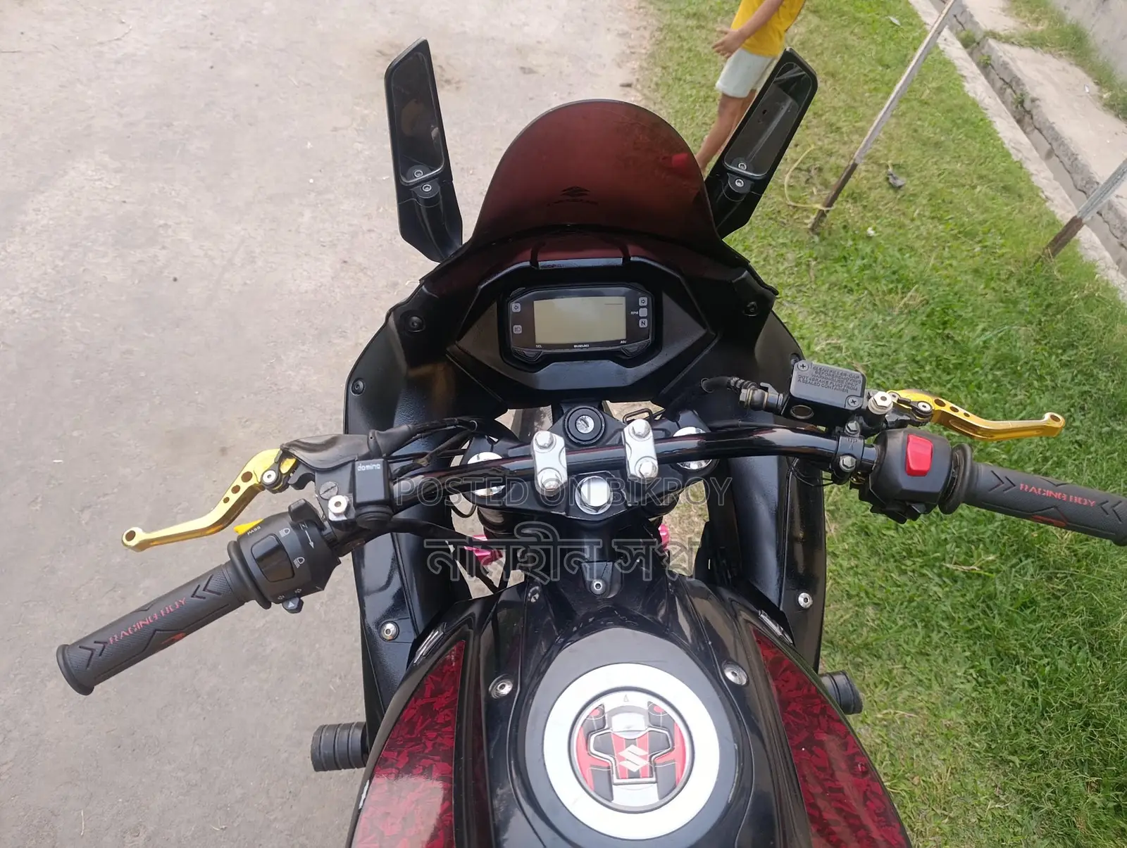 Suzuki Gixxer SF . 2016