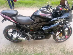 Suzuki Gixxer SF . 2016