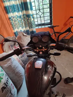 Bajaj Discover 125 . 2013