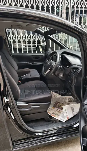 Toyota Noah X-SMART NON HYBRID 2020