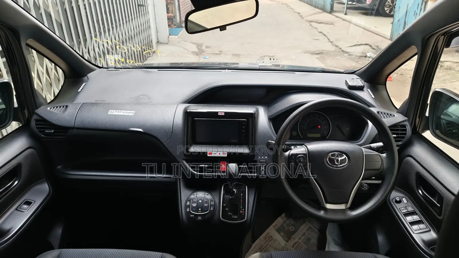 Toyota Noah X-SMART NON HYBRID 2020